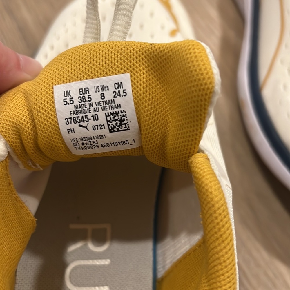 Puma Running Shoe - Picture 6 of 6